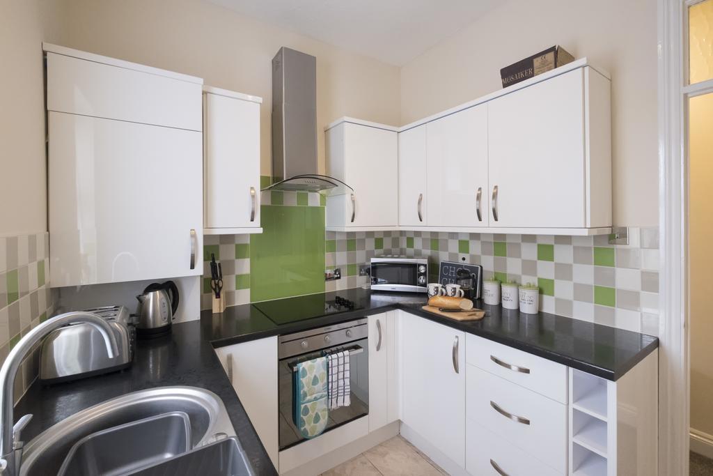 Seventy Eight Apartment Сътън он Сий Екстериор снимка
