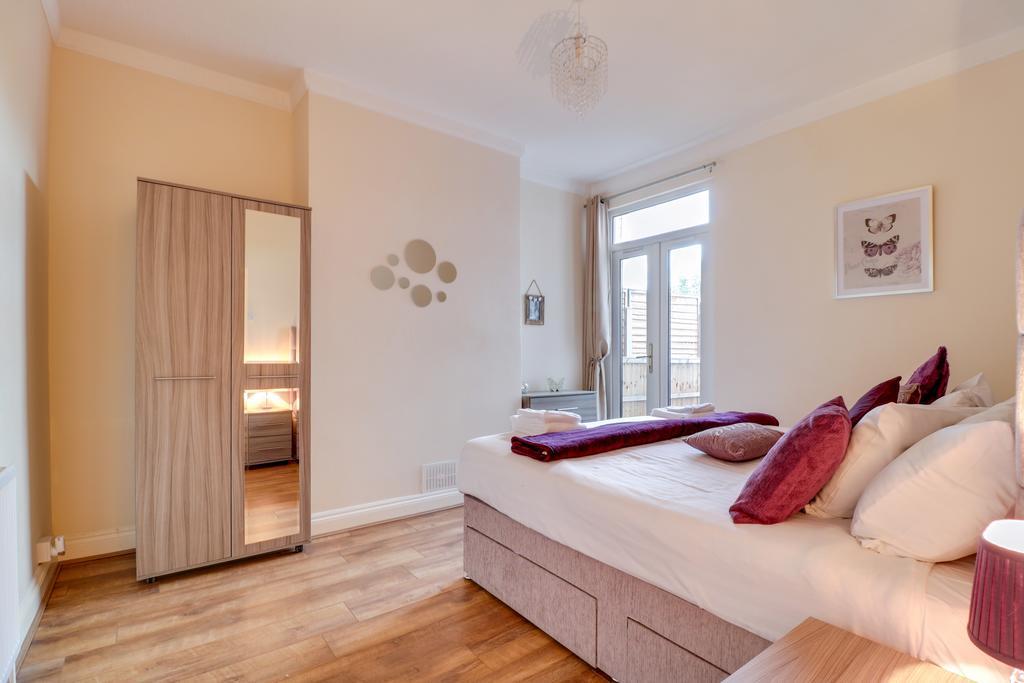 Seventy Eight Apartment Сътън он Сий Екстериор снимка