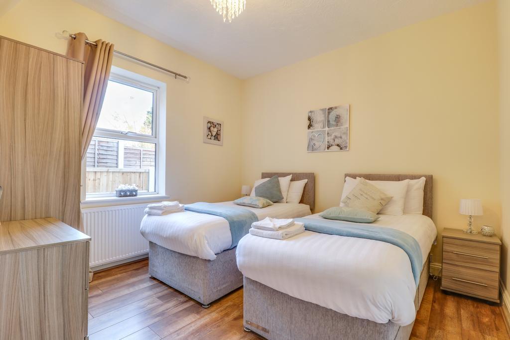 Seventy Eight Apartment Сътън он Сий Екстериор снимка