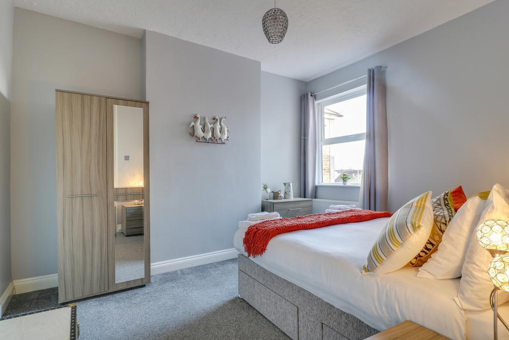 Seventy Eight Apartment Сътън он Сий Екстериор снимка